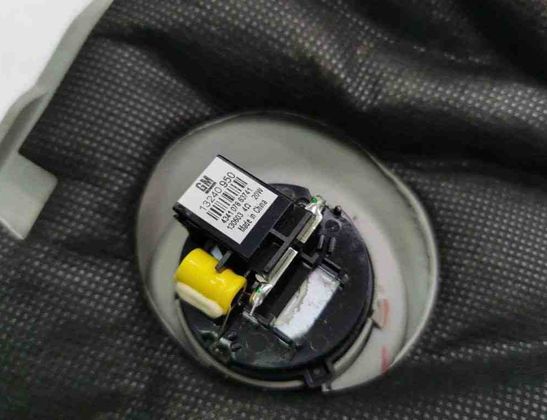 CHEVROLET Trax 1 generation (2013-2022) Правая часть стойки 13240950 31203704