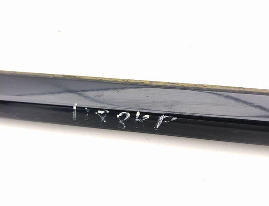 JAGUAR XE 1 generation (2014-2024) Стеклоуплотнитель передней левой двери 32854931