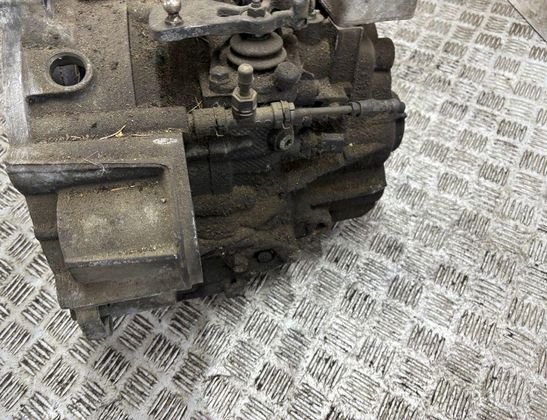 VOLKSWAGEN Bora 1 generation (1998-2005) Gearbox 32860118