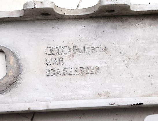 AUDI Q3 F3 (2018-2024) Front Right Bonnet Hinge 83A8233022,83A8233012 32960439