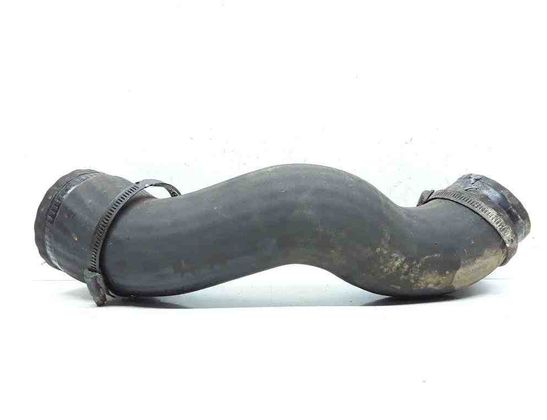 VOLVO S60 2 generation (2010-2020) шланг радиатора интеркулера 30680218 32647529