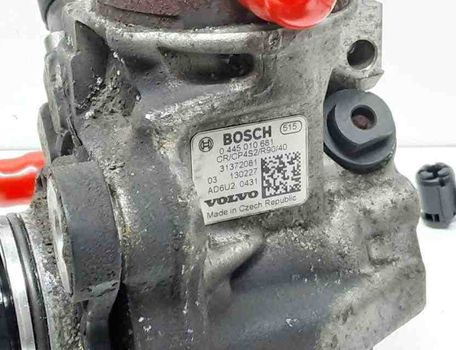 VOLVO V40 Cross Country 1 generation (2012-2020) Fuel Injector Kit 0445215025,31372081,0445010681,30777759,31303238,0445116046 32658159