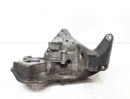 VOLVO V60 1 generation (2010-2020) Ģeneratora kronšteins 31401103 32658193