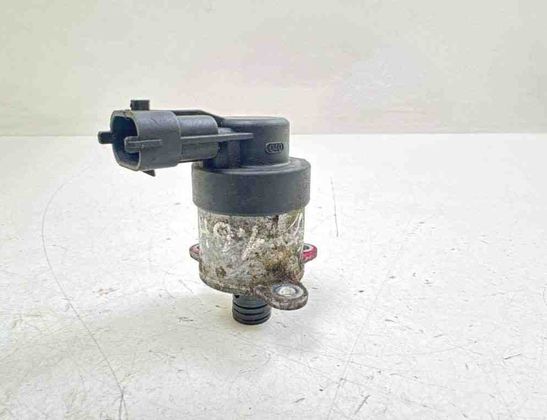 CITROËN C5 1 generation (2001-2008) Fuel pressure regulator 0928400607 31376796