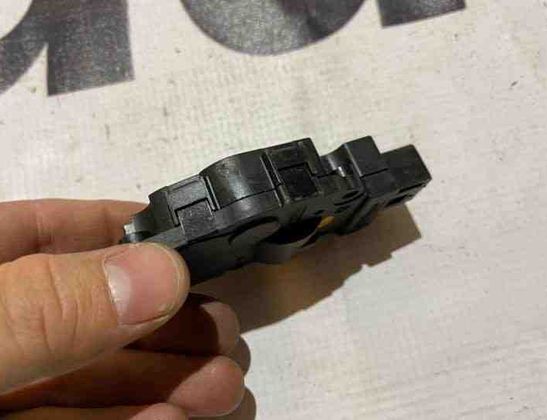 BMW X5 E70 (2006-2013) Interior Heater Flap Motor Actuator 650,750,000,412 21490623