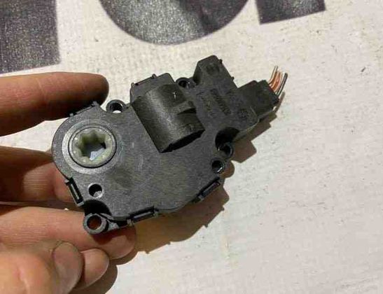 BMW X5 E70 (2006-2013) Interior Heater Flap Motor Actuator 650,750,000,412 21490627