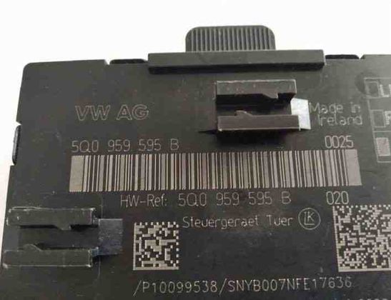 AUDI A3 8V (2012-2020) Блок управления дверей задние правые 5Q0959595B 27461253