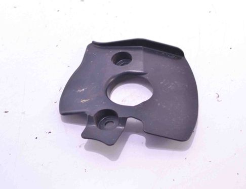 SUZUKI GSX-R 1 generation  (2011-2016) Priekšējā iekšējā plastmasa 15421271