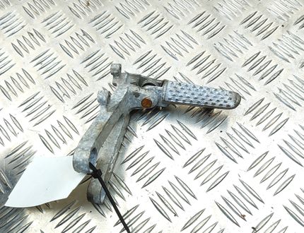 HONDA CBR (1983-2016) Front left side footrest peg hanger  32872714