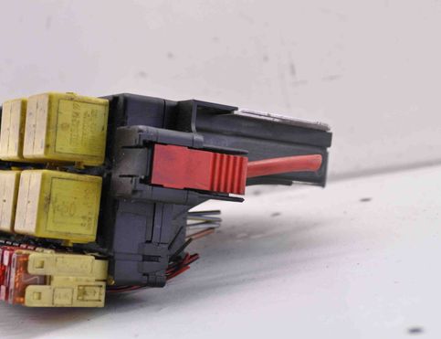MERCEDES-BENZ S-Class W220 (1998-2005) Fuse box 0025452001 30337694