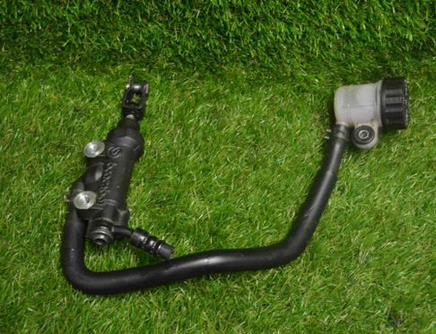 YAMAHA MT 1 generation (2003-2015) Насос главного тормозного цилиндра заднего 17624816