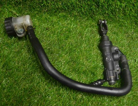 YAMAHA MT 1 generation (2003-2015) Насос главного тормозного цилиндра заднего 17624816