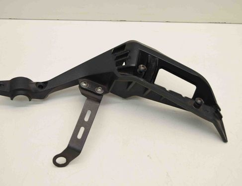 YAMAHA MT E39 (1995-2004) Защитный кожух правой стороны руля BC6-F6142-00 31983298