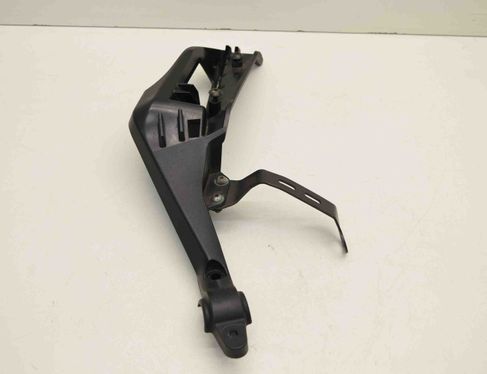 YAMAHA MT E39 (1995-2004) Защитный кожух правой стороны руля BC6-F6142-00 31983298