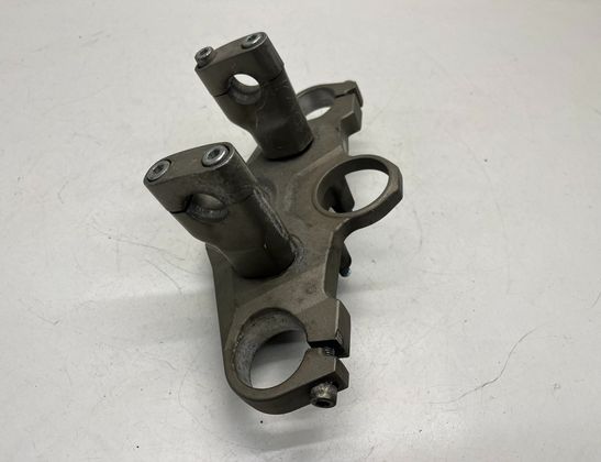YAMAHA XJ Augšējais Dakšas Savienotājs / Skava 32745425