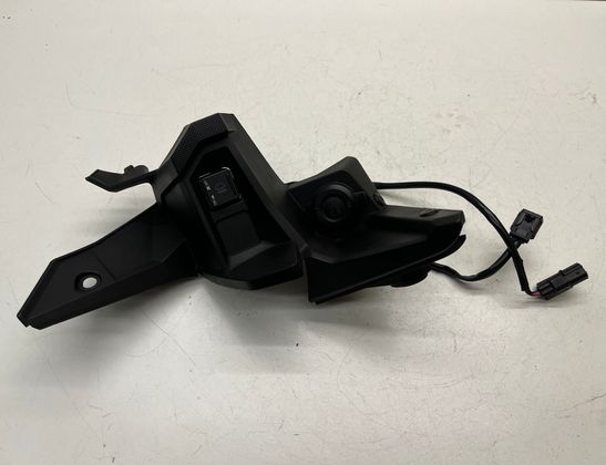 HONDA CRF (2000-present) Front inner cowl cover infill 32862257