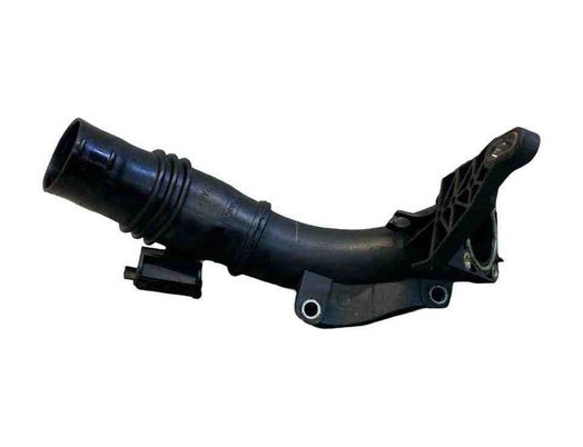 VOLVO XC70 3 generation (2007-2020) шланг радиатора интеркулера AV6Q9351BC 32184720