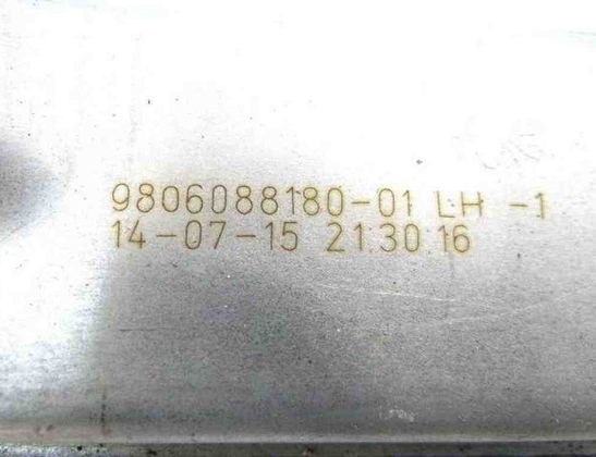 PEUGEOT 208 Peugeot 208 (2012-2015) Priekšējo labo durvju logu pacēlājs 9806088180 32491038