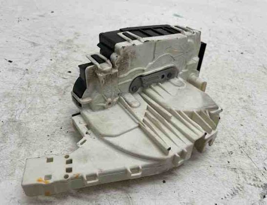 MERCEDES-BENZ E-Class W212/S212/C207/A207 (2009-2016) Замок передней левой двери A2047201835 22157429