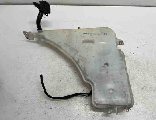 BMW 3 Series F30/F31 (2011-2020) Logu mazgāšanas tvertne 7241671 22168698