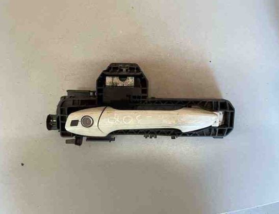 MERCEDES-BENZ C-Class W204/S204/C204 (2004-2015) Rear Left Door Exterior Handle A2047601534 22178107