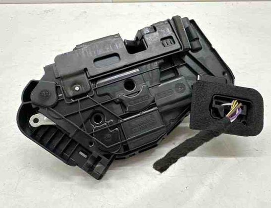 SKODA Karoq 1 generation (2017-2024) Front Left Door Lock 5TC837015B 22208429