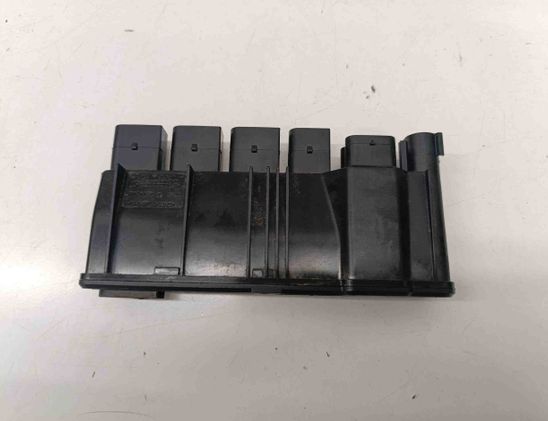 BMW 3 Series G20/G21/G28 (2018-2024) Jaudas sadales kaste 8638552 28290620