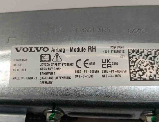 VOLVO XC60 2 generation (2017-2024) SRS переднее правое сиденье 32403040 30333492
