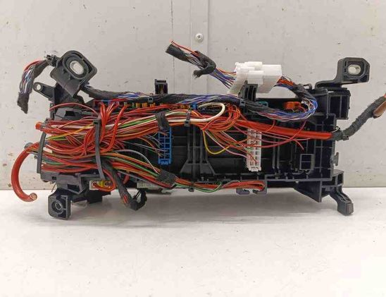 MERCEDES-BENZ CLA-Class C117 (2013-2016) Fuse Box A2465400140 30370461