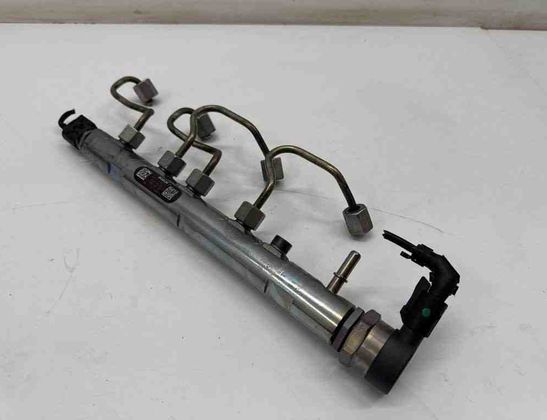 BMW 3 Series F30/F31 (2011-2020) Fuel Rail 7800601 31453384