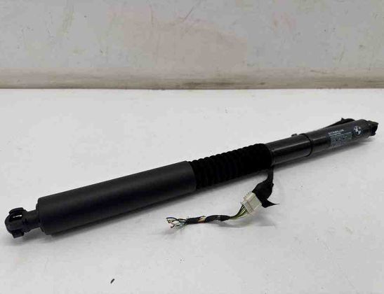 BMW X3 G01 (2017-2024) Aizmugurējā bagāžnieka amartizātors labajā pusē 9482795 31987393