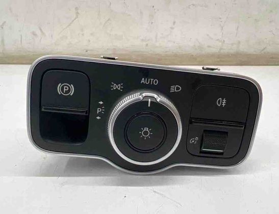 MERCEDES-BENZ CLA-Class C118 (2019-2023) Headlight Switch Control Unit A2479052902 32632838