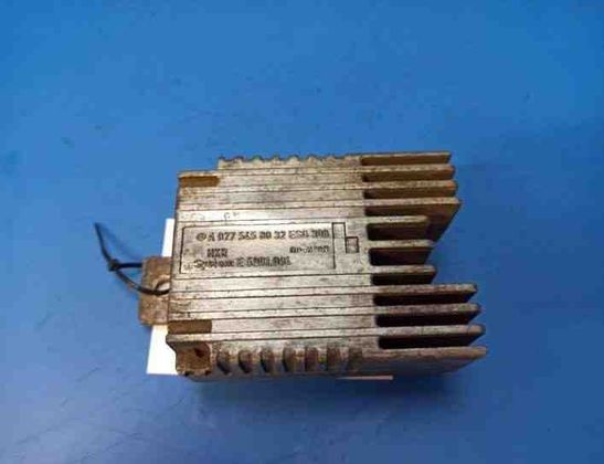 MERCEDES-BENZ E-Class W210 (1995-2002) Dzesēšanas ventilatora relejs A0275458032 21498611