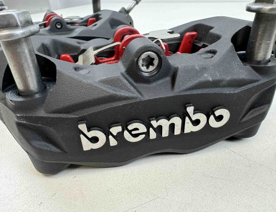 BMW R 1200 Front brake calipers 34118556206,34117719823,34118548028,34328526552,34118556205 25407031