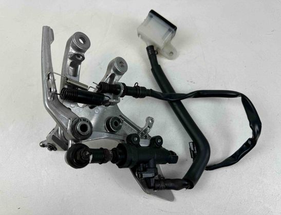 HONDA CBR (1983-2016) Labās puses kājas turētāja komplekts 50600MFJD00,50607MEE010,50607MEE000,50660MFJD00,35350MFJD02,46500MFJD00,43510MFJD01 27822337