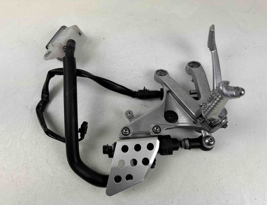 HONDA CBR (1983-2016) Labās puses kājas turētāja komplekts 50600MFJD00,50607MEE010,50607MEE000,50660MFJD00,35350MFJD02,46500MFJD00,43510MFJD01 27822337