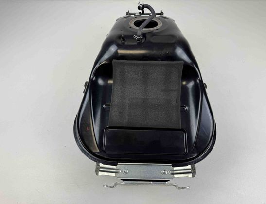 YAMAHA XSR Petrol fuel tank B90241450000,B90241100000,B90241910000,B90241210000 27941326