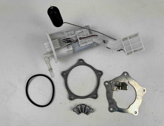 SUZUKI GSX Fuel pump 1510017K00000,15100-17K00-000,15100-17K00 30320270