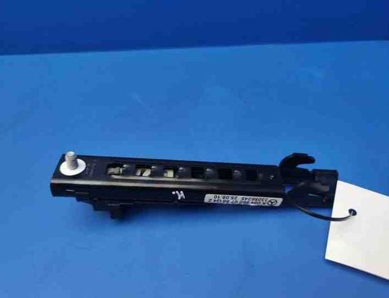 MERCEDES-BENZ C-Class W204/S204/C204 (2004-2015) Front Left Seat Belt Height Adjuster A2048600788,33056245 21208764