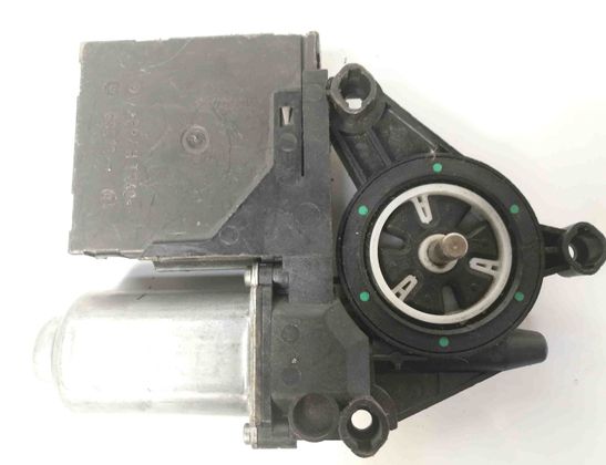 VOLKSWAGEN Touran 1 generation (2003-2015) Маторчик стеклоподъемника передней правой двери 1T0959702 13095003