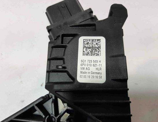 VOLKSWAGEN Golf 7 generation (2012-2024) Педаль газа 5Q1723503H 22545146