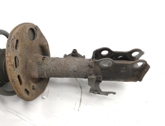 TOYOTA Auris 2 generation (2012-2015) Front Right Shock Absorber 32764085