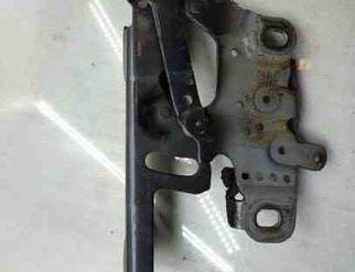 BMW 4 Series F32/F33/F36 (2013-2020) Петля капота передняя левая 7336699 25735724