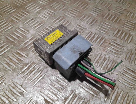 OPEL Vivaro A (2002-2006) Свечи 8200859243 29744735