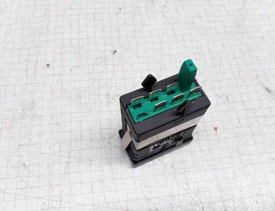 VOLKSWAGEN Passat B5 (1996-2005) Sēdekļa apsildes poga 3B0963563C 32502890