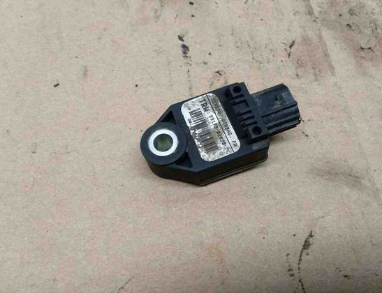 TOYOTA Corolla E120 (2000-2008) Front Right Impact Sensor 8917302030 32506644