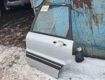 MITSUBISHI Galant 5 generation (1984-1988) Aizmugurējās kreisās durvis 32516807