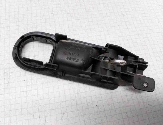 VOLKSWAGEN Golf 5 generation (2003-2009) Левая задняя внутренняя ручка открытия 3B1837113 32521271