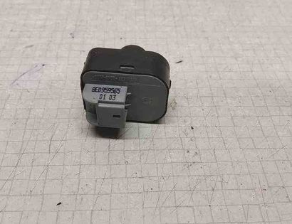AUDI A4 B6/8E (2000-2005) Mirror adjustment switch 8E0959565 32527130
