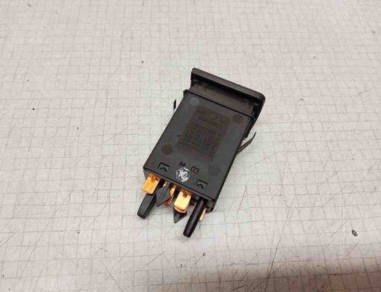 VOLKSWAGEN Bora 1 generation (1998-2005) Кнопка обогрева лобового стекла 1J0953235J,6N0959621B 32540262